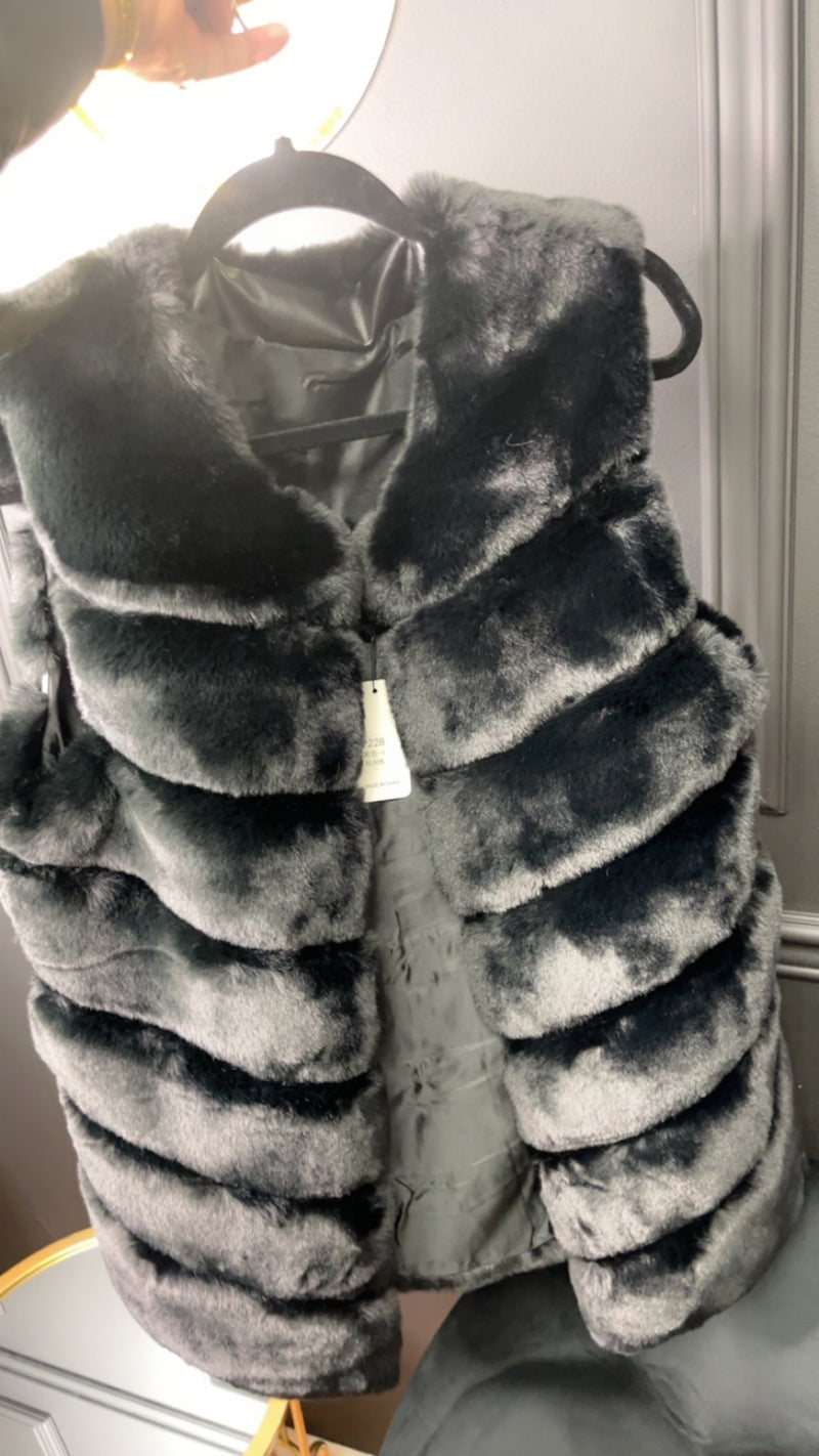 IcyyBoss Faux Fur Vest