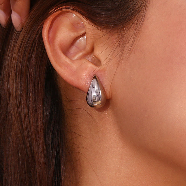 Icyy Tear Drop earrings